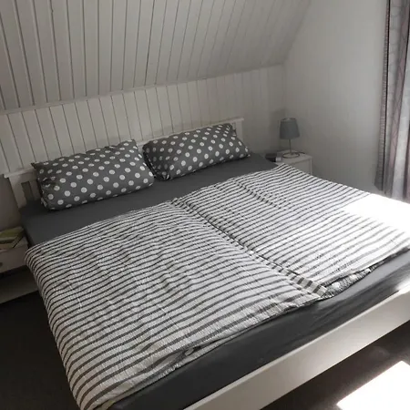 In Langewiese Sauerland With Garden وينتربرغ