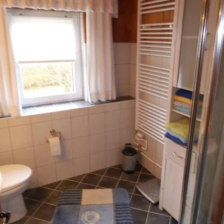 In Langewiese Sauerland With Garden وينتربرغ