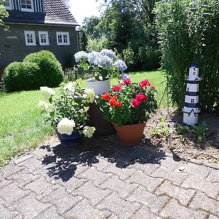 In Langewiese Sauerland With Garden Apartmán *