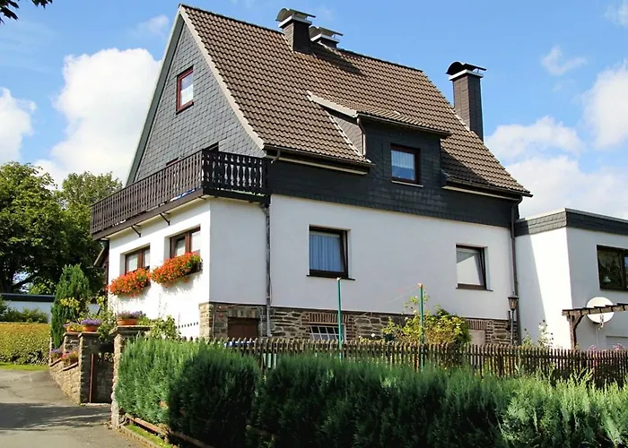 In Langewiese Sauerland With Garden Apartamento Winterberg